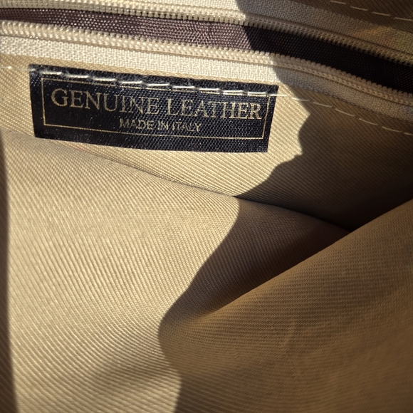 Vera Pelle Italian leather crossbody Purse - Picture 6 of 8